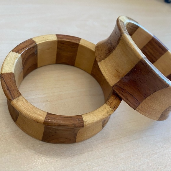 Two Tone Wooden Bangle Set 2pc - Picture 6 of 11